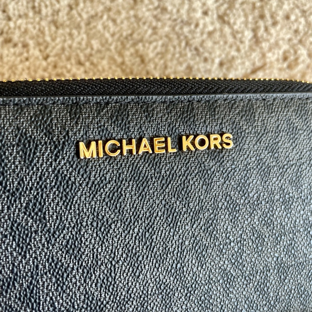 Michael Kors Black Clutch *BRAND NEW* - Picture 5 of 5
